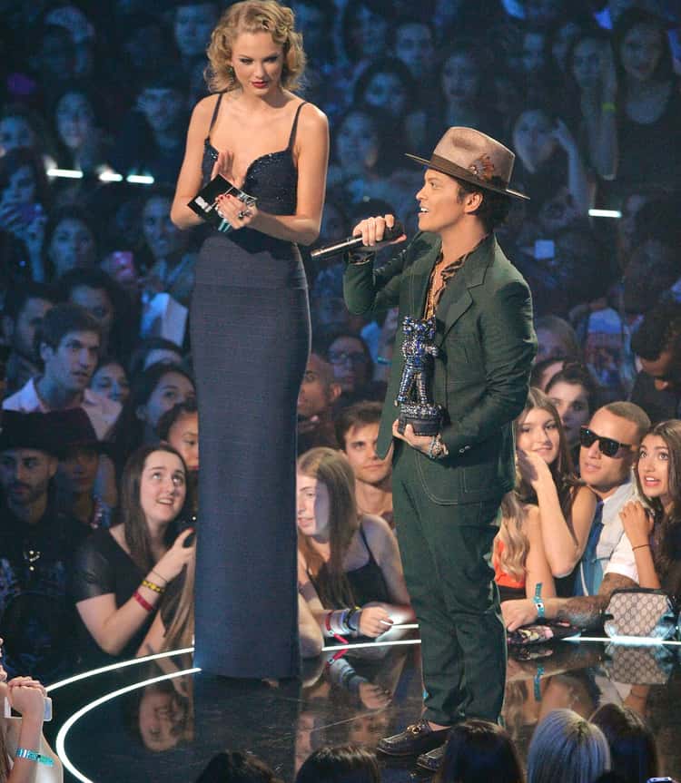 Times Taylor Swift Was So Tall